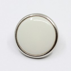 Shank polyester button 