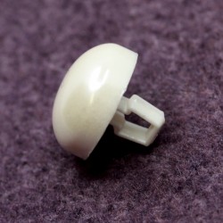 Shank polyester button 