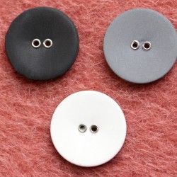 2-hole polyester buttons reflective