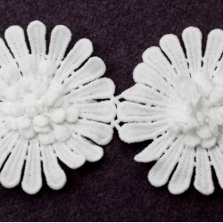 Guipure lace flowers polyester