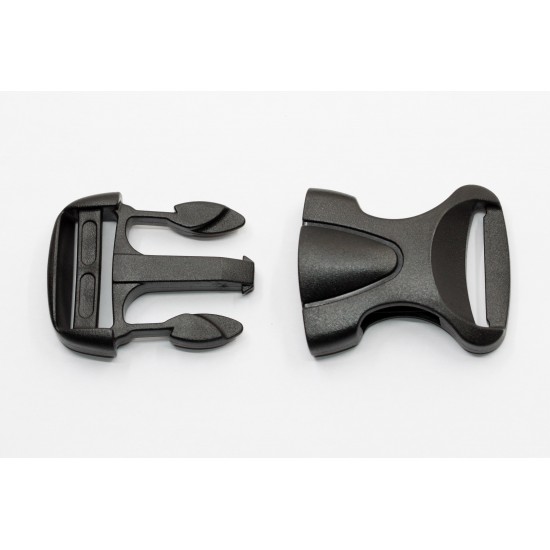 PLASTIC BUCKLE