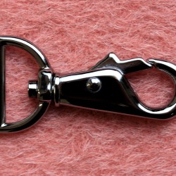 Metal locker 
