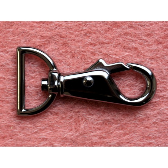 Metal locker 