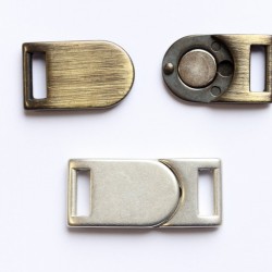 Magnetic buckle 