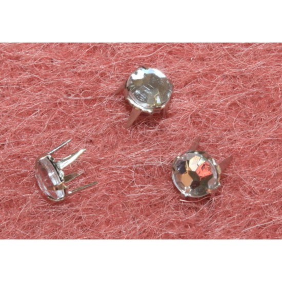 Rivet metal with rhinestone