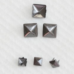 Rivet metal pyramid